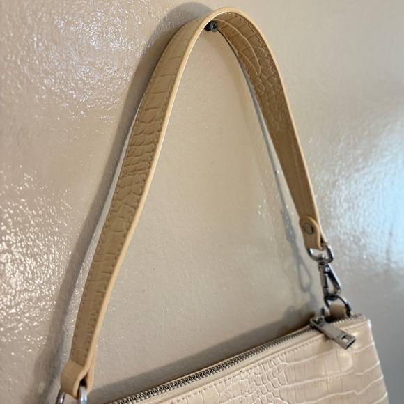 JW PEI Ivory Croc-Embossed ‘EVA’ Baguette Shoulder Bag - Picture 6 of 16